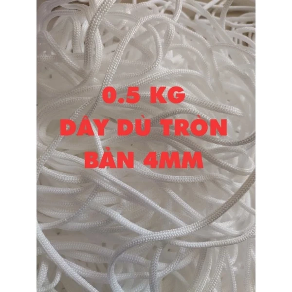 Bởi vì một cuộn dây rút 0,5 kg, việc sửa áo mưa và balo bây giờ ít phiền hơn hẳn