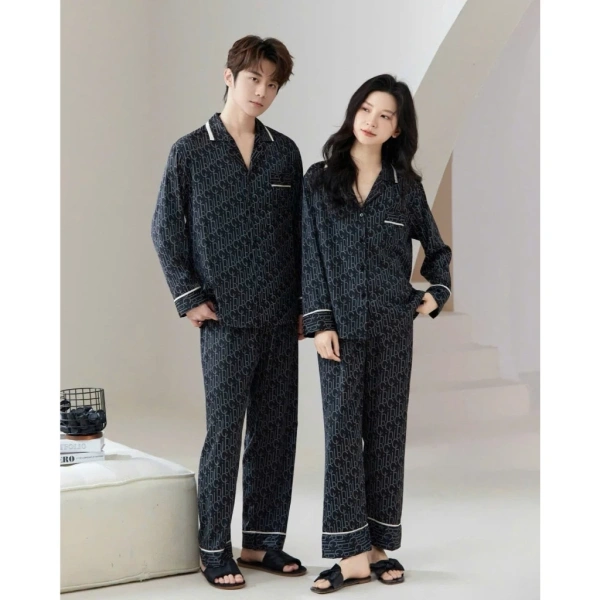 Cảm nhận bất ngờ khi bộ ngủ lụa xuân thu khiến giấc ngủ bớt thoải mái hơn