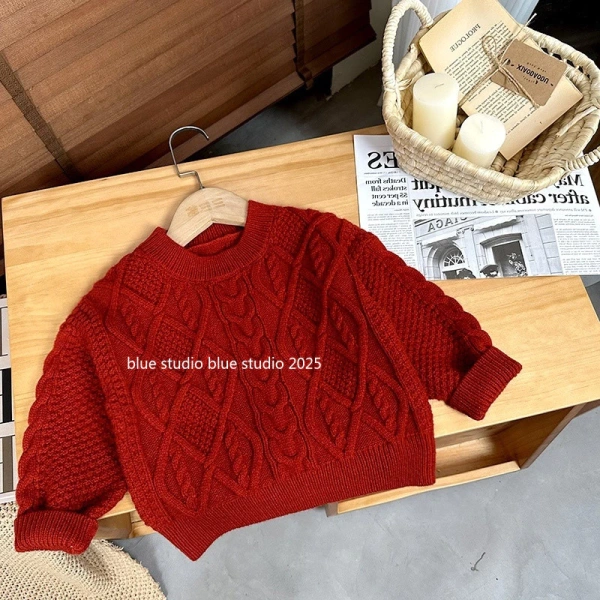 Cardigan len dày cho bé trong dịp Tết: Khi sự ấm áp bất ngờ làm trẻ cảm thấy không thoải mái