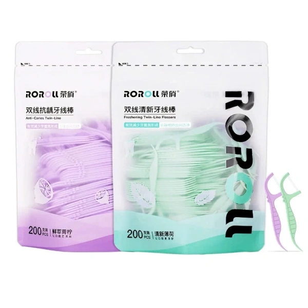 Chi tiết nhỏ trong cách cầm tăm chỉ nha khoa sợi kép mà hầu hết người dùng bỏ qua khiến hiệu quả làm sạch giảm