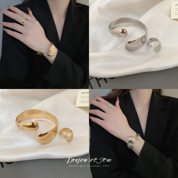 Chi tiết nhỏ trong vòng tay mở hình bầu dục kim loại mà nhiều người không để ý cho tới khi cảm nhận sự không thoải mái