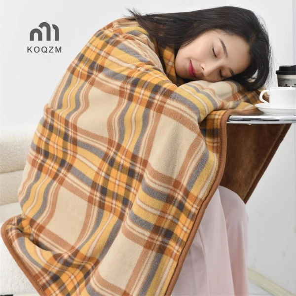 Chiếc chăn lông cừu đa năng: khi lớp ấm áp trên giường cũng trở thành người bạn đồng hành trong mỗi hành trình