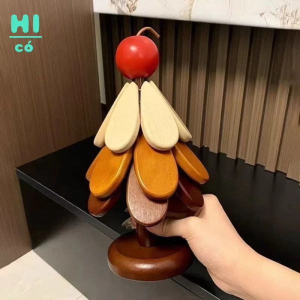 Chiếc khay gỗ chịu nhiệt hình cây thông: khi trang trí bếp cũng đồng thời bảo vệ bề mặt một cách bất ngờ