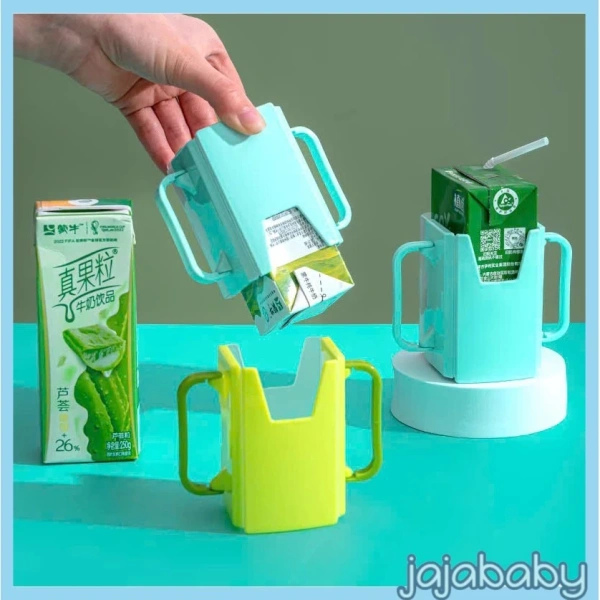 Chiếc quai cầm trên khay đựng sữa hộp là yếu tố mà nhiều bậc cha mẹ thường bỏ qua trước khi để bé tự uống sữa.