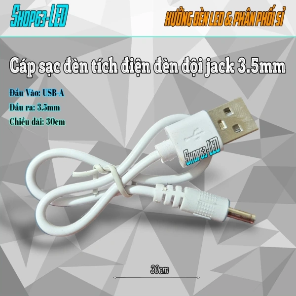Chiều dài 30 cm của cáp sạc tích điện có đèn đội đầu thường gây rối trong cốc điện thoại và pin dự phòng
