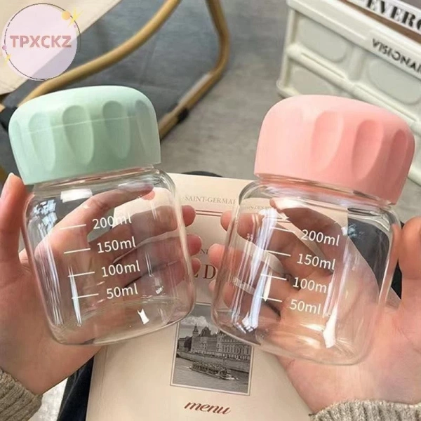 Cốc nước thủy tinh trong suốt có cân khiến việc kiểm soát lượng uống hằng ngày bất ngờ trở nên đơn giản hơn
