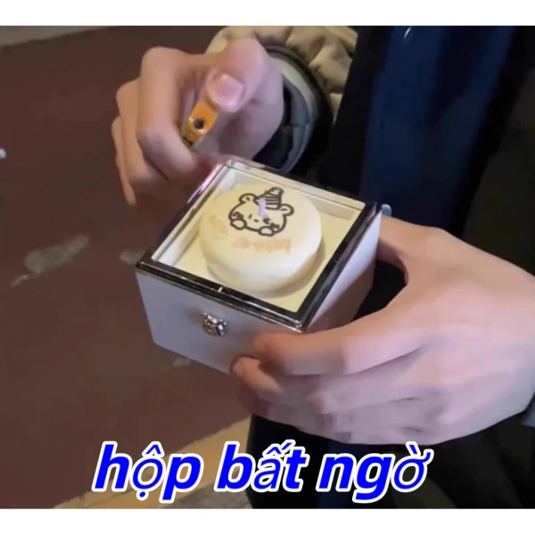 Điểm nến gấu nhỏ với hộp bất ngờ giấu nhẫn có thực sự làm bữa tiệc sinh nhật thêm ý nghĩa?