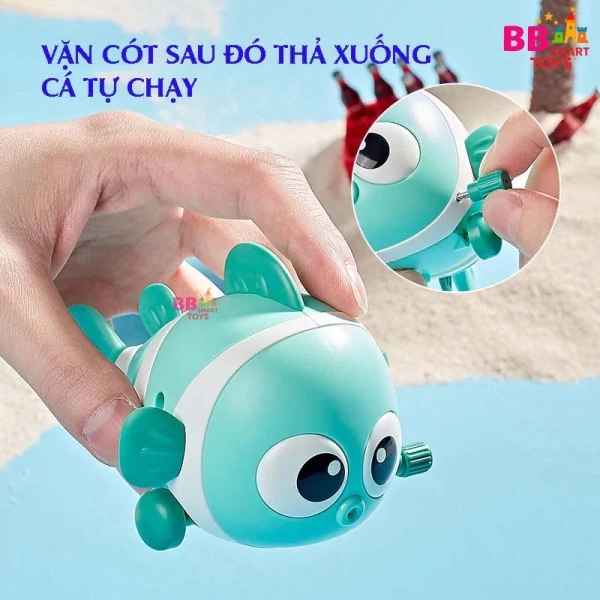 Đồ chơi tắm cá hề rực rỡ kích thích tò mò của bé, nhưng vòng vặn cốt lại làm thời gian tắm kéo dài hơn mong đợi