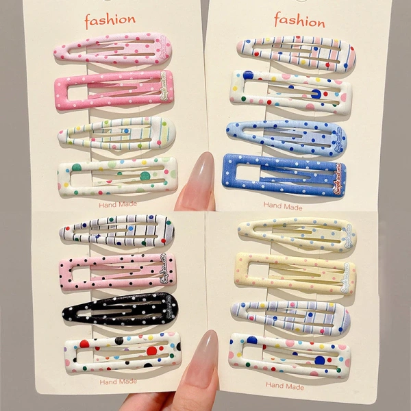 Kẹp tóc trang trí đáng yêu thường hứa hẹn bền lâu, nhưng thực tế chúng chỉ giữ được tới ba giờ