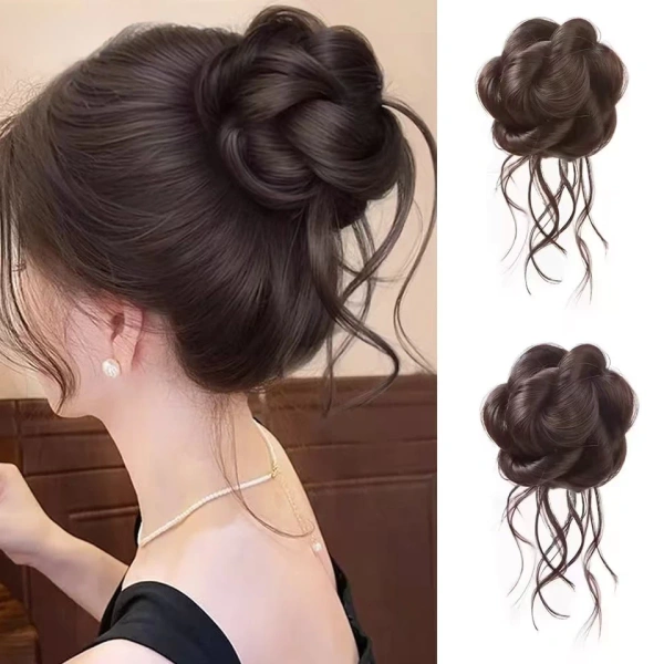 Khi kẹp tóc giả tạo chiều cao cho kiểu búi ngắn, nhiều người mới nhận ra độ bám không ổn khiến tóc rơi vỡ sau giờ làm.