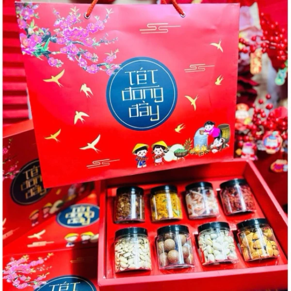 Khi mở hộp quà Tết hạt 8 vị, vị ngon bất ngờ biến bữa sum vầy thành lễ hội vị giác