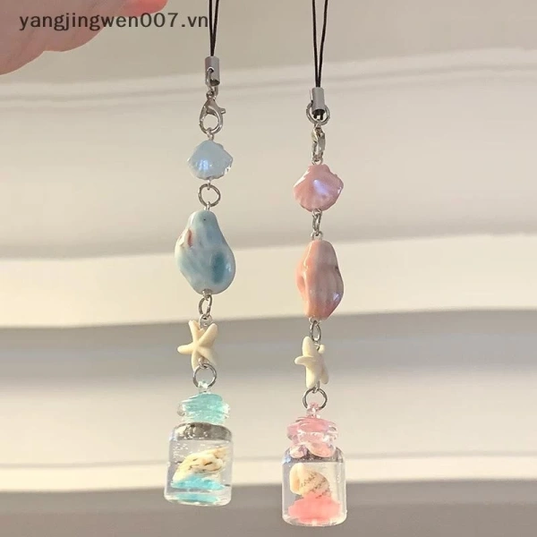 Khi móc khóa trang trí dễ thương lại khiến việc giữ điện thoại trong túi trở nên bất ngờ khó khăn