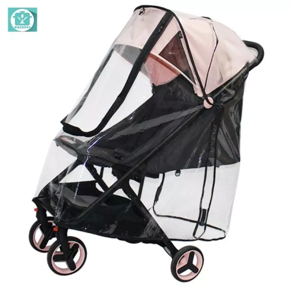 Khi mưa bất ngờ gõ cửa, nhiều bố mẹ vẫn quên kiểm tra tính năng chắn gió của áo mưa đa năng cho xe đẩy.