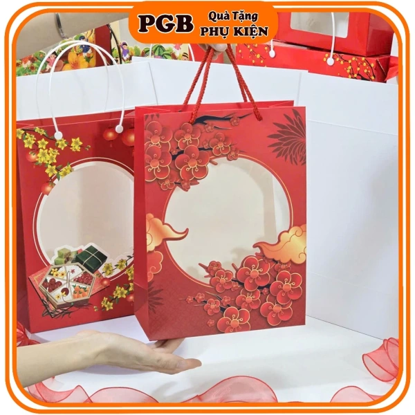 Khi muốn tặng quà Tết đầy đủ các món nhỏ, nên chọn mua hộp quà tổng hợp hay tự chọn từng món?