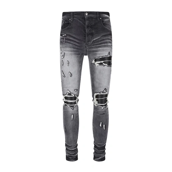 Khi quần jean ôm co dãn màu đen không còn thoải mái sau những giờ nhảy hip‑hop trên phố