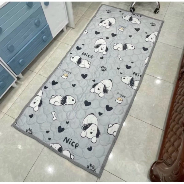 Khi tấm trải nệm gấp gọn 90cm × 2m xuất hiện trong ký túc xá, bạn sẽ nhận ra sự khác biệt giữa dự đoán và thực tế.