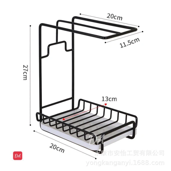 Không gian bếp chật hẹp thực sự cần một kệ đựng đồ rửa chén thiết kế nhỏ gọn để tránh hỗn loạn.