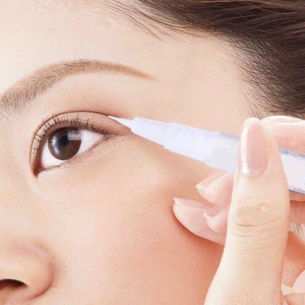Kích mí tàng hình không mang lại độ dày ngay lập tức; hiệu quả thực sự chỉ xuất hiện sau thời gian luyện tập và chăm sóc