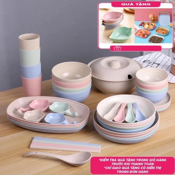 Màu sắc tươi mới của bát đĩa lúa mạch thu hút bé ăn dặm, nhưng độ bền sau nhiều lần rửa vẫn là câu hỏi của phụ huynh