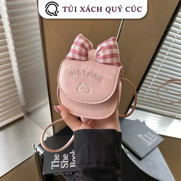 Mini túi đeo chéo da PU bộc lộ những chi tiết nhỏ gây phiền hà khi mang cả ngày