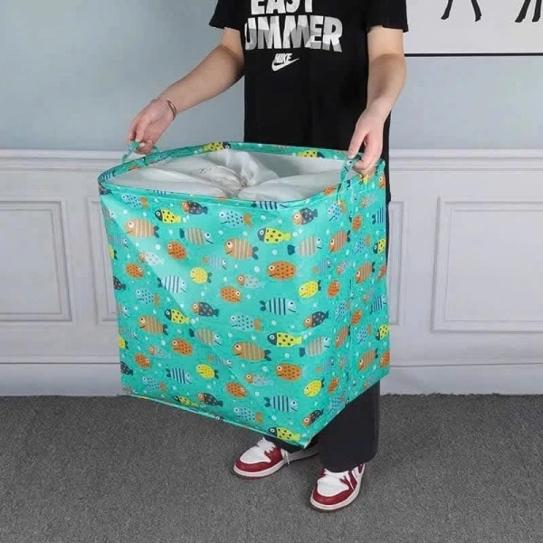 Mưa bão khiến việc bảo quản chăn trong túi vải chống thấm trở thành nhu cầu bất ngờ