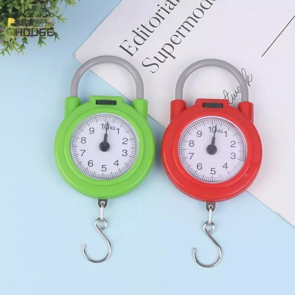 Những bất ngờ khi cân hành lý bỏ túi và cân lò xo di động tiết lộ trọng lượng thực tế của vali hơn dự đoán