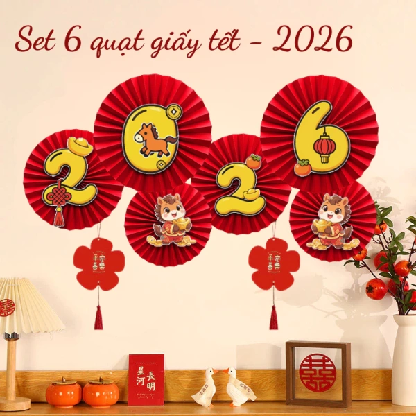 Những bất ngờ khi treo bộ quạt giấy trang trí tường cho lễ Tết: không gian chật hơn mong đợi