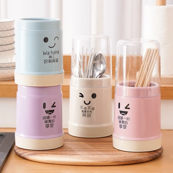 Những chi tiết nhỏ của hộp đựng đũa thìa trong suốt mà hầu hết người dùng chỉ nhận ra sau một tháng sử dụng