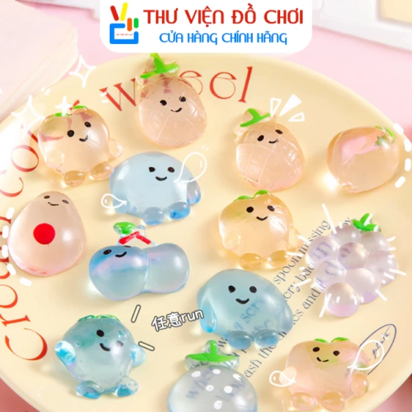 Những khoảnh khắc bất ngờ khi một chiếc squishy trái cây giúp xả stress hiệu quả hơn cả trà chiều