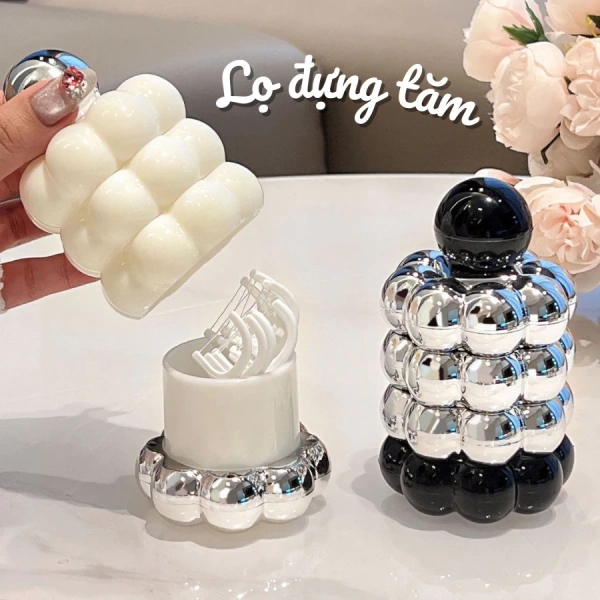Những lúc một đồ đựng tăm sang trọng giúp bàn ăn luôn ngăn nắp và có điểm nhấn tinh tế