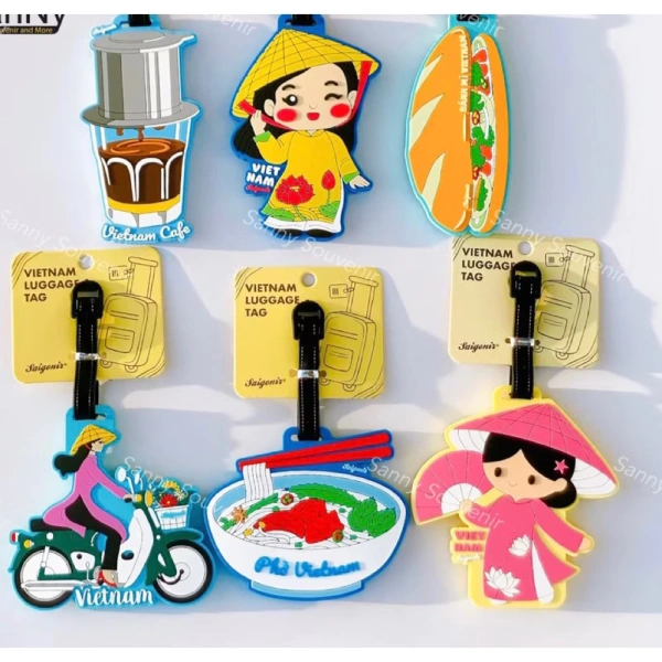 Những phút giây bất ngờ khi một phụ kiện cá nhân trên valy khiến mỗi chuyến đi nhớ thương hương quê