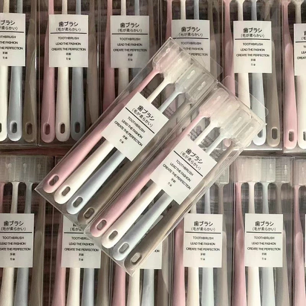Những rắc rối bất ngờ khi bảo quản bộ 4 bàn chải đánh răng du lịch trong một chiếc hộp nhỏ