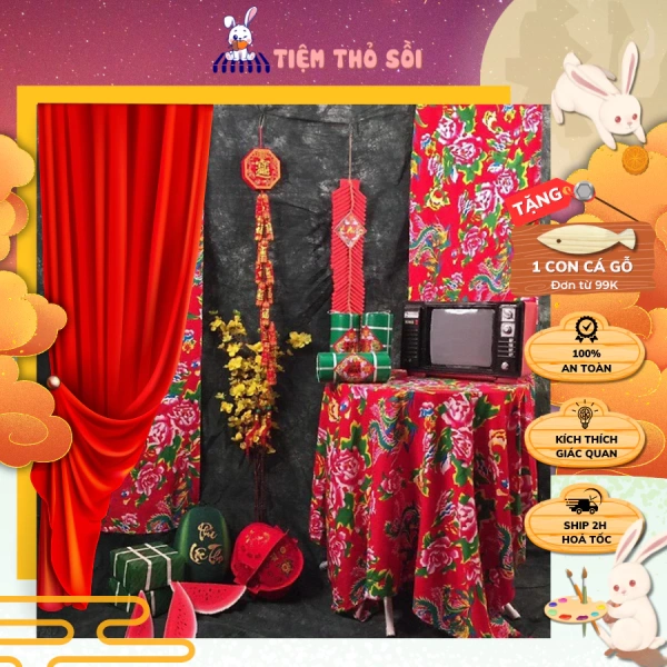 Rực rỡ màu sắc vải con công làm không gian Trung Thu bừng sáng, nhưng cách gập và bảo quản dễ gây nhăn bất ngờ