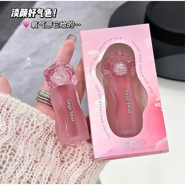 Son kem lì không khô môi nhưng lại để lại vết cốc trên áo: điều bất ngờ mà nhiều người chưa biết