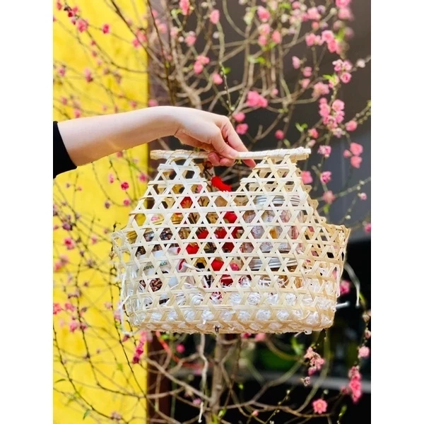 Sự thật ít ai biết khi dùng vật truyền thống để đựng quà Tết và Trung Thu: độ bền và cách sắp xếp quyết định cả vẻ đẹp.