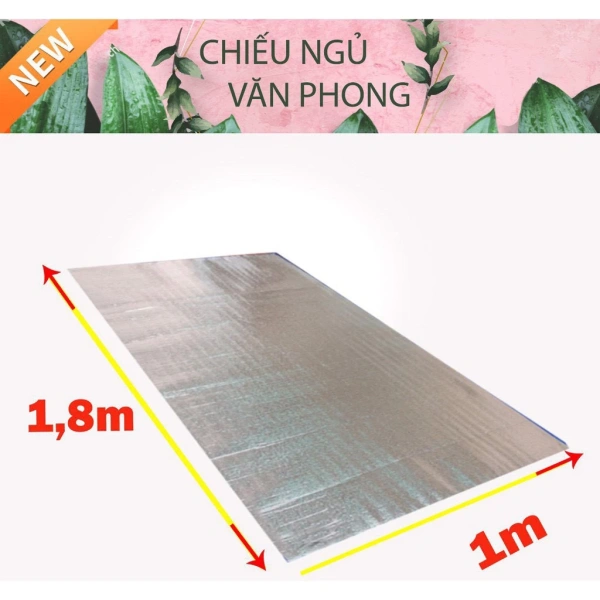Sự thật về tấm chiếu gập trong góc làm việc: việc cuộn lại lại khiến bụi bám khó làm sạch