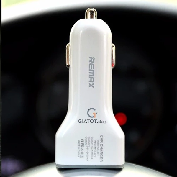 Tẩu sạc nhanh ô tô 3 cổng USB 3.6A: Khi việc sạc ba thiết bị cùng lúc trong xe không như kỳ vọng