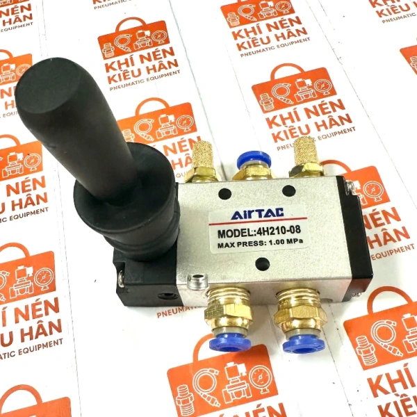 Tiếng ồn giảm đáng kể sau khi lắp van gạt tay khí nén, nhưng một chi tiết nhỏ vẫn gây phiền hà
