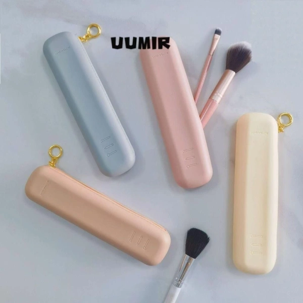 Túi đựng cọ trang điểm silicone dung tích lớn giảm lộn xộn nhưng lỗ kéo mòn nhanh – một chi tiết thường bị bỏ qua