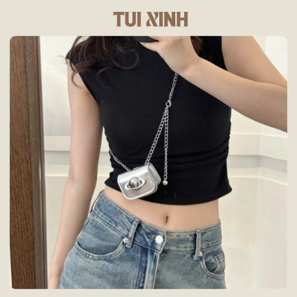 Túi mini đeo chéo: Khi sức chứa nhỏ buộc bạn phải cân nhắc lại những món đồ thiết yếu trong mỗi chuyến đi