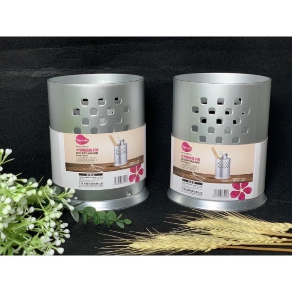 Viên gọt mờ trên viền hộp đựng đũa thìa dĩa hợp kim nhôm – chi tiết nhỏ khiến kẹp nĩa dễ trượt