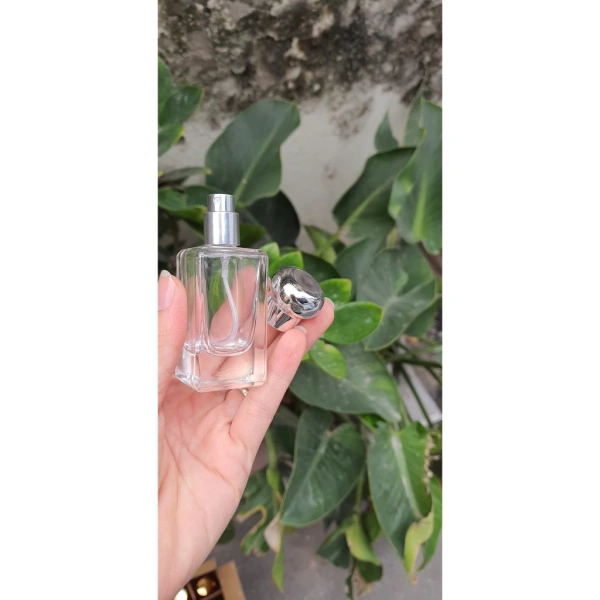 Thường nghĩ chai đựng nước hoa 25ml chỉ tiện mang theo, mà chúng còn mở ra cách phối hương sáng tạo bất ngờ - Ảnh 1 Thường nghĩ chai đựng nước hoa 25ml chỉ tiện mang theo, mà chúng còn mở ra cách phối hương sáng tạo bất ngờ - Ảnh 1