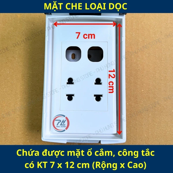 Khi lựa chọn mặt che mưa, người dùng thường gặp nhiều mẫu với chất liệu và tính năng khác nhau. (Ảnh 3) Khi lựa chọn mặt che mưa, người dùng thường gặp nhiều mẫu với chất liệu và tính năng khác nhau. (Ảnh 3)