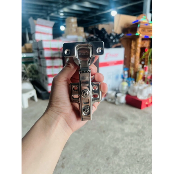 Một ngôi nhà thường xuyên gặp tiếng kẽo có thể gây cảm giác bất an cho người ở, đặc biệt là vào ban đêm khi yên lặng. (Ảnh 2)