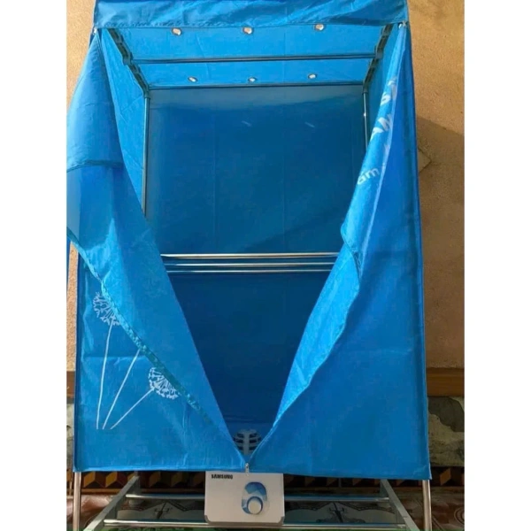 Với kích thước 90 × 52 × 165 cm và trọng lượng không quá nặng, tủ sấy dễ dàng đặt trong góc bếp hoặc góc phòng giặt. (Ảnh 5) Với kích thước 90 × 52 × 165 cm và trọng lượng không quá nặng, tủ sấy dễ dàng đặt trong góc bếp hoặc góc phòng giặt. (Ảnh 5)