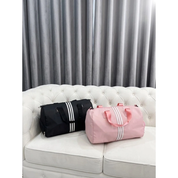 Túi du lịch 50 cm không thấm nước khiến người dùng suy ngẫm lại cách sắp xếp hành lý - Ảnh 1