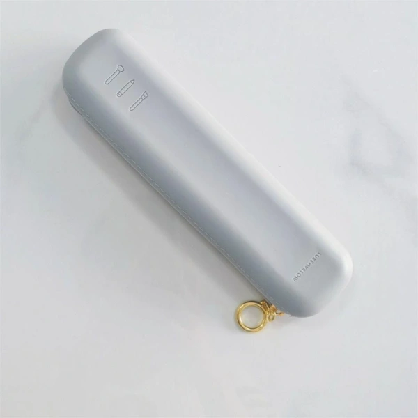 Đối với túi đựng cọ trang điểm, lựa chọn dây kéo kim loại dày, có răng 5mm và được xử lý chống bám bụi là lý tưởng. (Ảnh 3) Đối với túi đựng cọ trang điểm, lựa chọn dây kéo kim loại dày, có răng 5mm và được xử lý chống bám bụi là lý tưởng. (Ảnh 3)