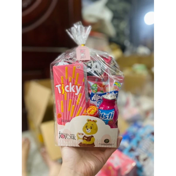 Quá trình này không chỉ giúp bạn tránh sai sót khi mua sắm mà còn tăng tính thẩm mỹ, tạo ấn tượng sâu sắc cho người nhận. (Ảnh 4)