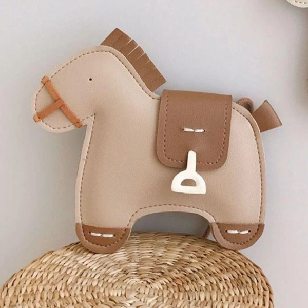 Việc lựa chọn túi messenger không chỉ dựa vào tính năng mà còn có thể tạo nên một bộ trang phục thống nhất. (Ảnh 5) Việc lựa chọn túi messenger không chỉ dựa vào tính năng mà còn có thể tạo nên một bộ trang phục thống nhất. (Ảnh 5)