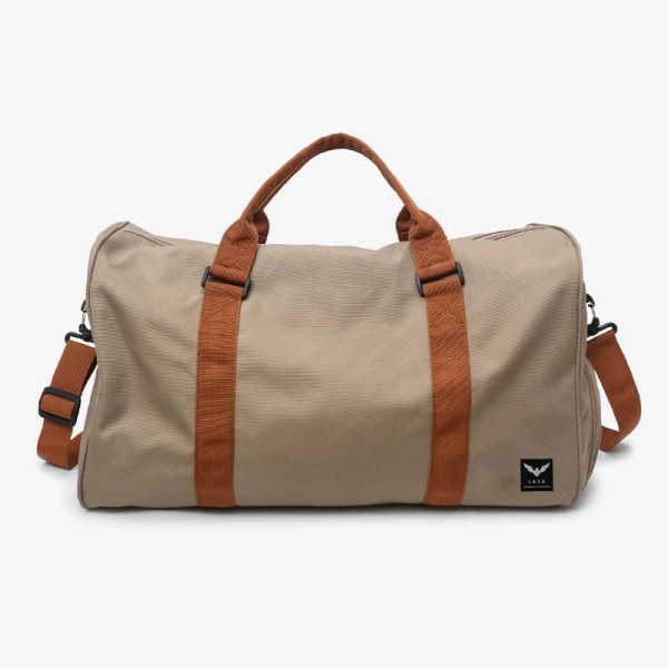 Để đưa ra quyết định mua hàng sáng suốt, chúng ta cần đặt Classic Bag 400 vào bối cảnh cạnh tranh. (Ảnh 4)